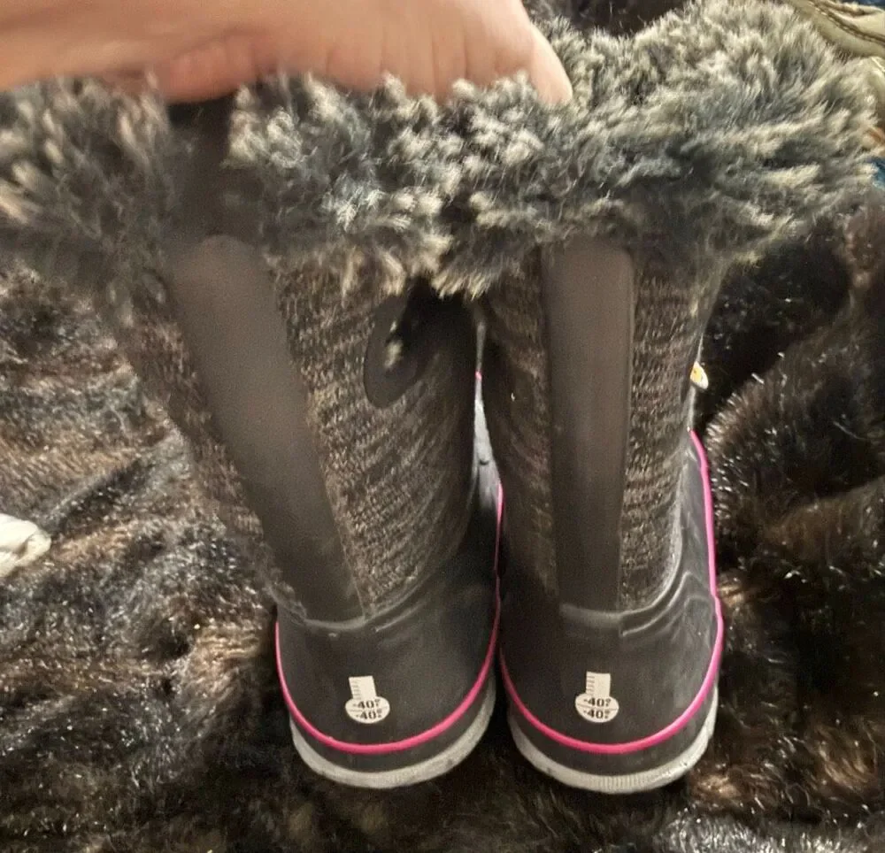 Bogs Kids Arcata Knit Insulated Winter Waterproof Snow Boot, Black Multi, 2